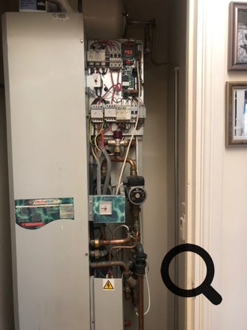 Mr R's Electramate with the front removed.